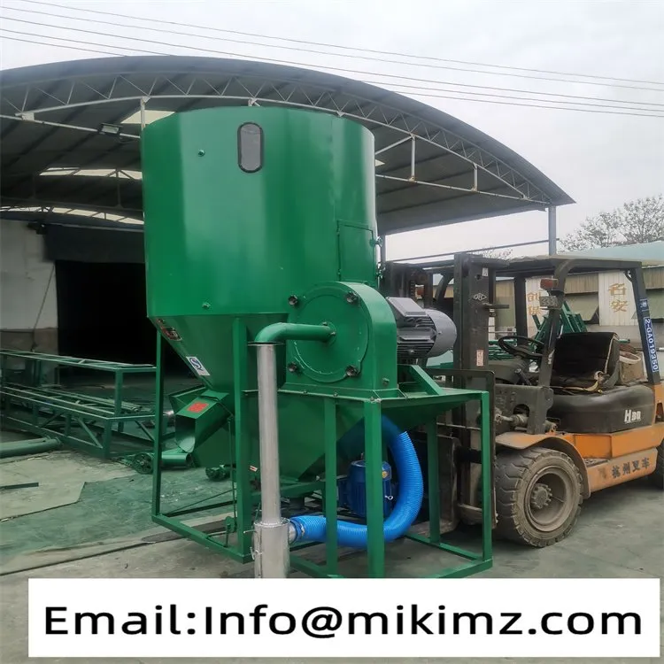 Pig feed grinder mixer for making powder feed