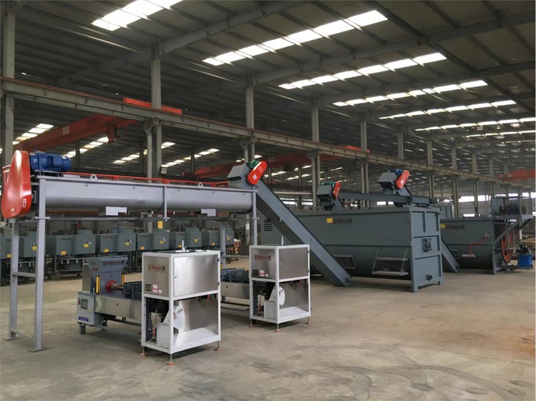 Mushroom Bag Machine with Accurate Bag Weight Control Mushroom Bag Machine with Accurate Bag Weight Control