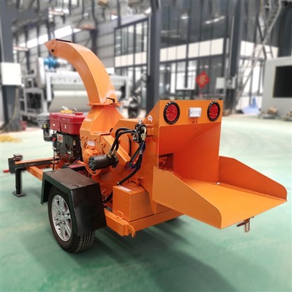 Magna Diesel Doppju Idrawliku Tmigħ Injam Chipper