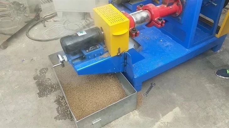 Worth Repurchasing Floating Feed Extruder